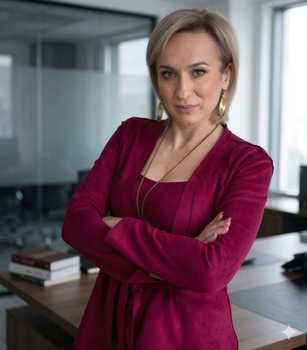 Наташа Водорацкая